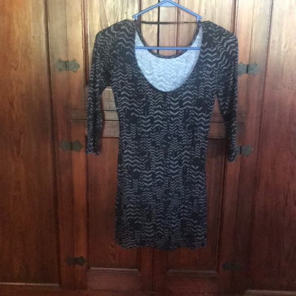 Beautiful gray and black mini bodycon dress - Picture 3 of 3
